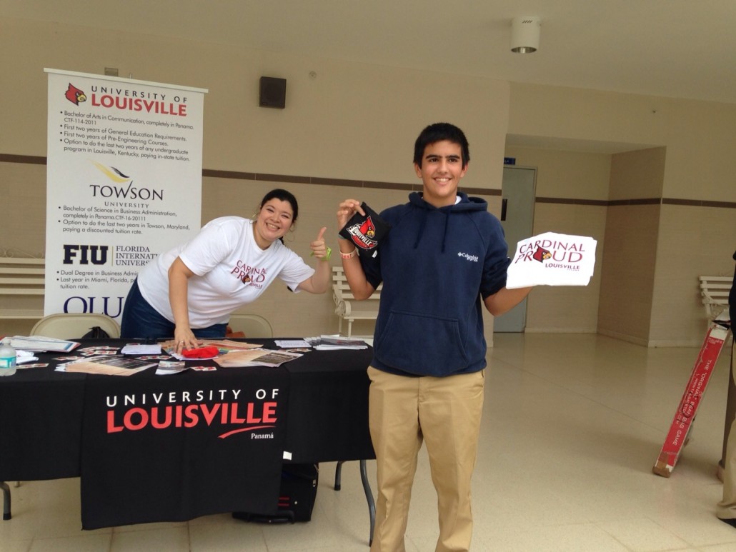 University of Louisville Panama visita el Colegio Javier 3