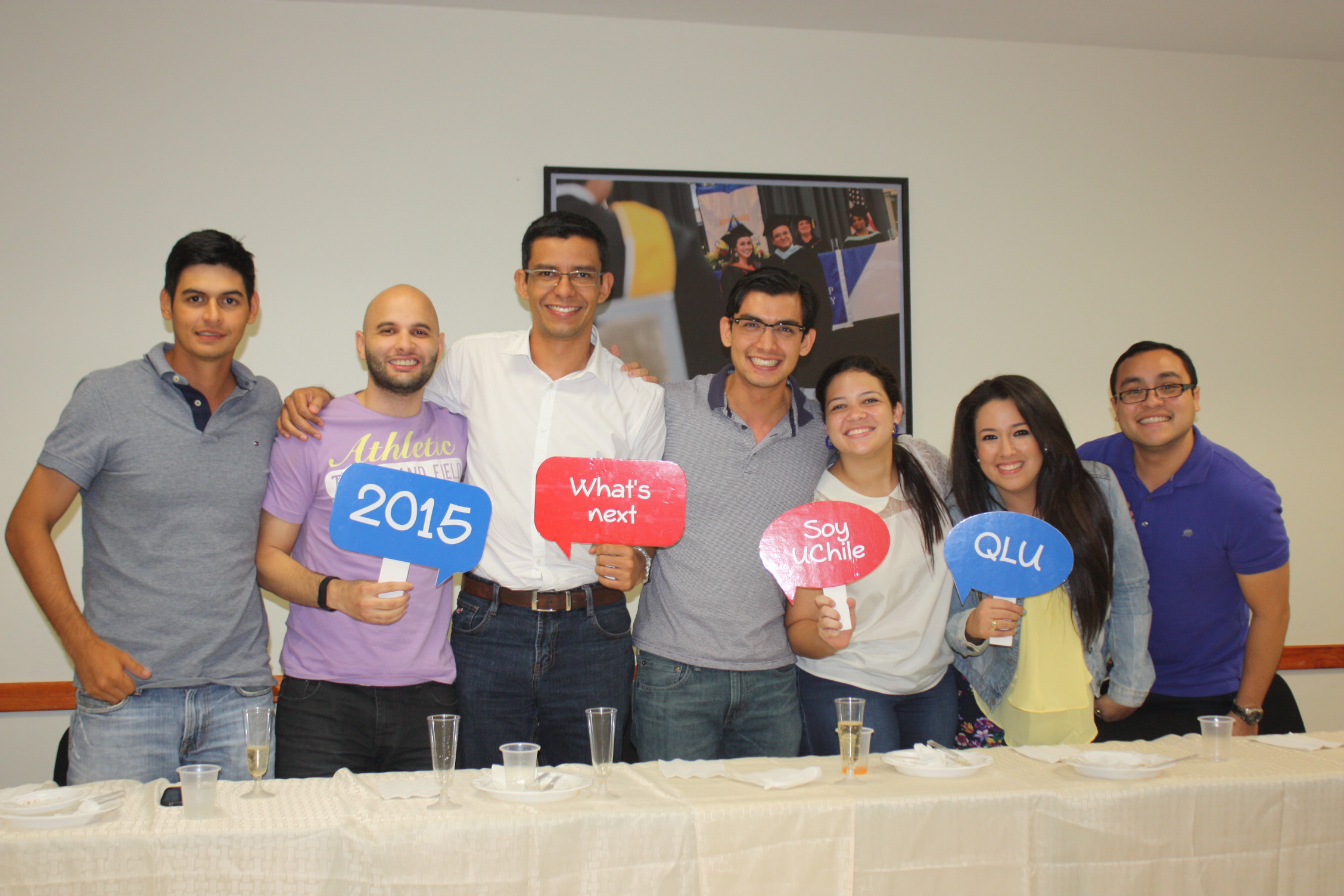 Estudiantes MBA (izquierda a derecha): Ricardo Arosemena, Luis Lasso, René Ayala, Roberto Salterio, Nisla Leguísamo, Alejandra López, Luis Lee.