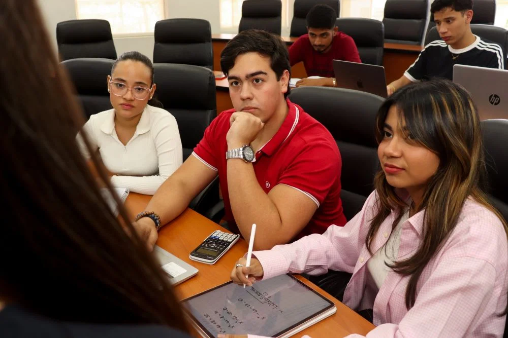licenciaturas quality leadership university foto 29