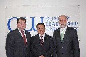 Visita del embajador de USA en Panama y rector de Illionis State University con Oscar Leon